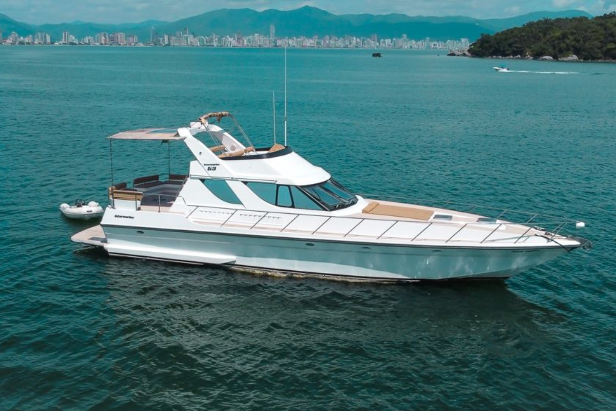 YATCH PAADISE ALUGUEL DE LANCHA E JETSKI EM PORTO BELO E BALNEÁRIO CAMBORIÚ (18)